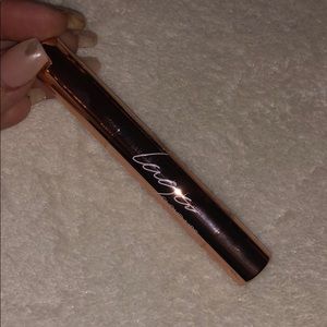 Laqa & Co. Cloud Lips